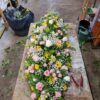 Dessus de cercueil fleurs variées – Image 59