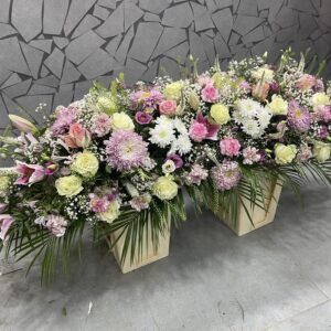 Dessus de cercueil fleurs variées